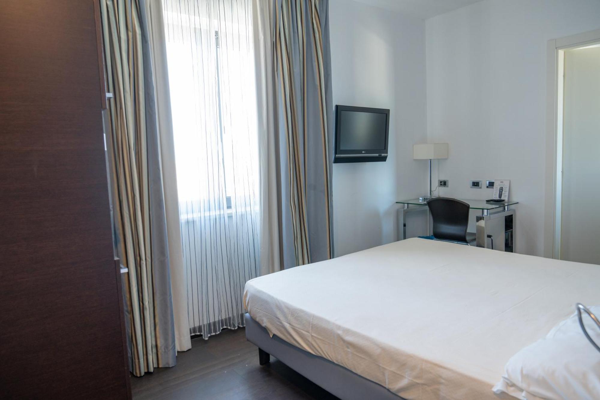 Hotel Napoleon Torre Melissa Luaran gambar